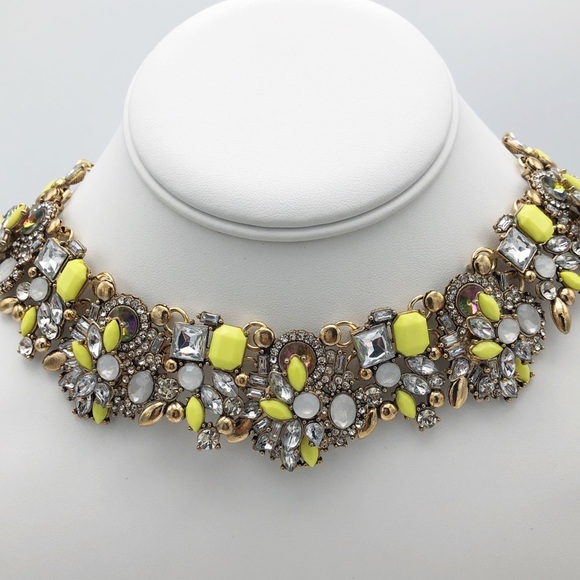 NWT AVA Statement Bib Necklace in Gold - Yellow - Picture 3 of 8